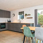 Luxury Retreat In Romo - By Traum 펜션